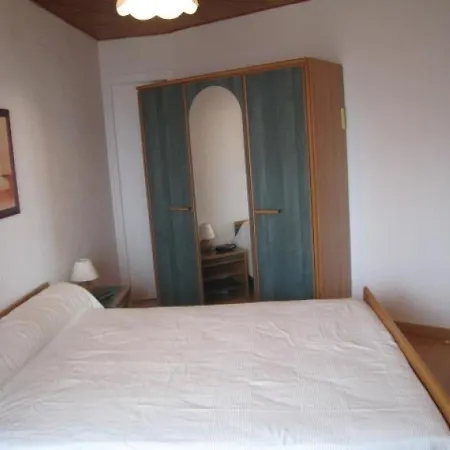 Le Carina 4 Apartment *